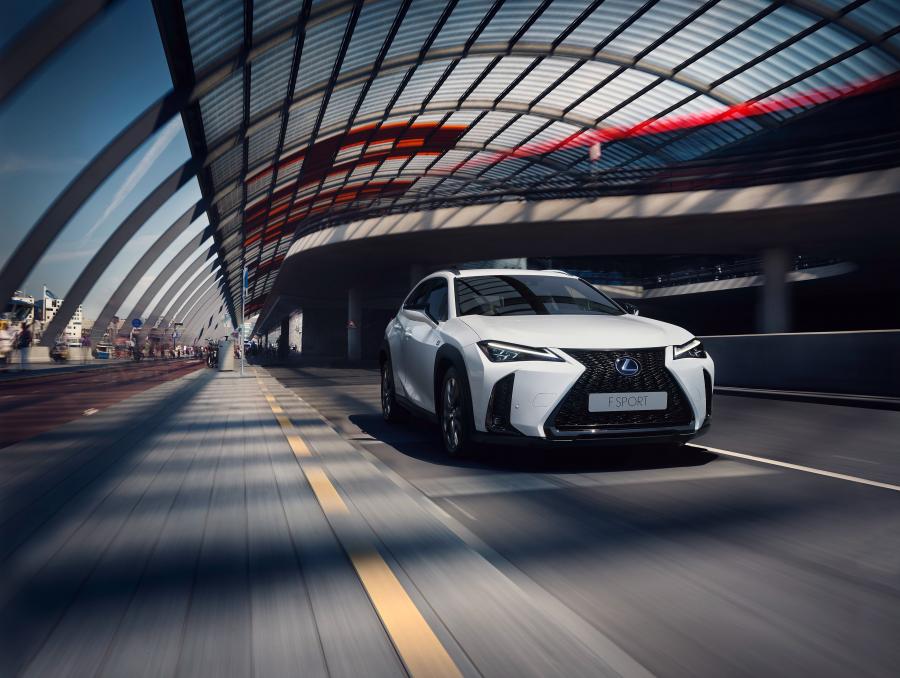  Lexus UX250h F-Sport 2018 года  (WW) (фото 42 из 46)
